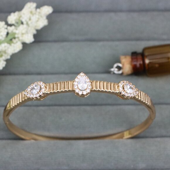 Rose Gold Bangle with Teardrop and Oval Stones, XPBL0537 - Picture 9 of 12